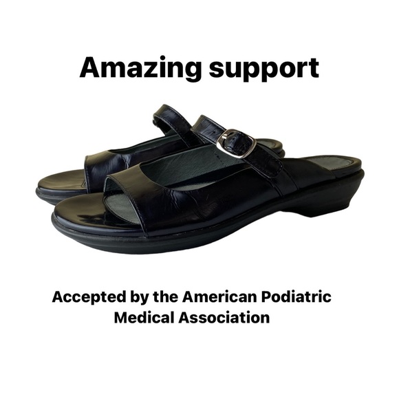 Dansko Crinkle Patent Leather BLACK Slip On Sandals - Picture 8 of 16